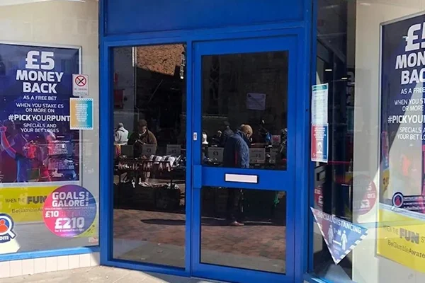 Shop Front Maintenance Hull